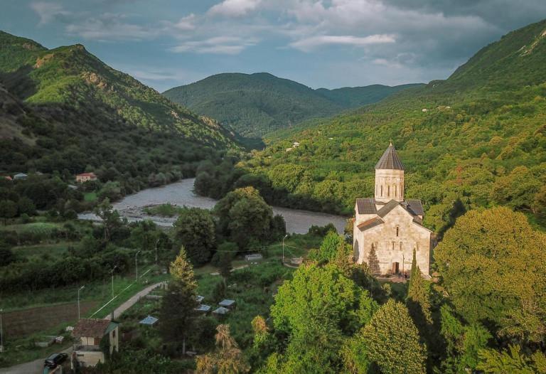 Kesane In Racha Villa Tsesi Exterior foto