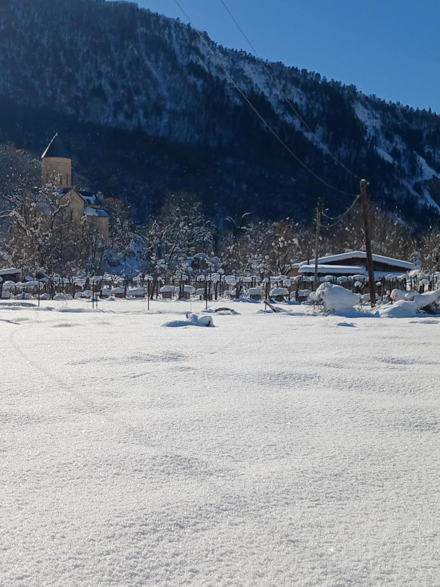 Kesane In Racha Villa Tsesi Exterior foto